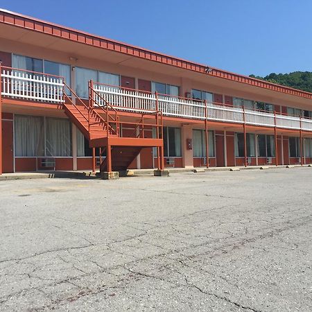 Daniel Boone Motor Inn 파이크빌 외부 사진