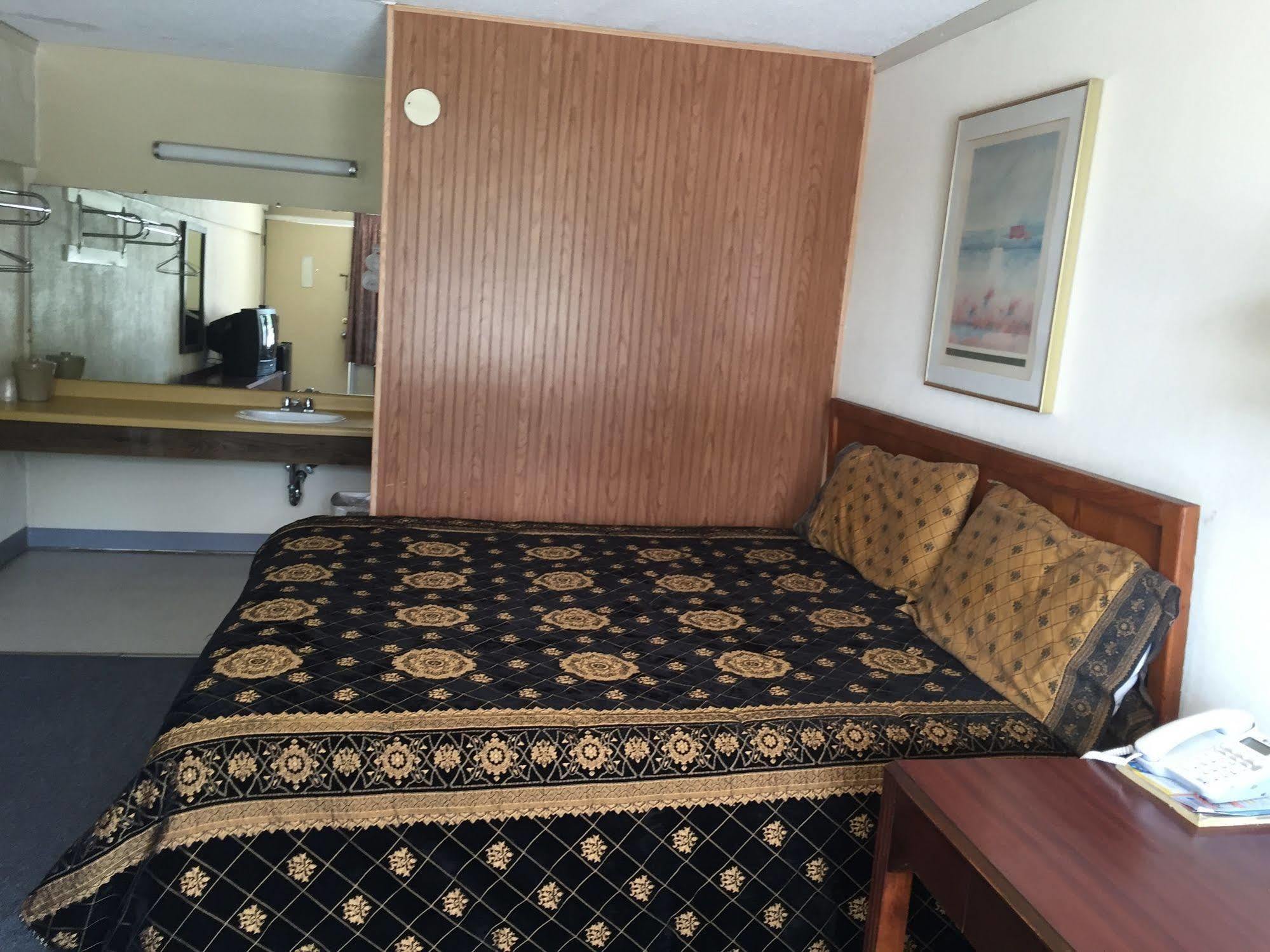 Daniel Boone Motor Inn 파이크빌 외부 사진